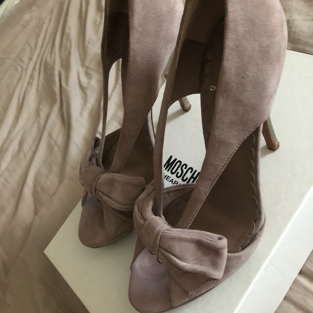 Moschino Pretty and Feminine Bow Heels ๐๐ - Picture 2 of 5